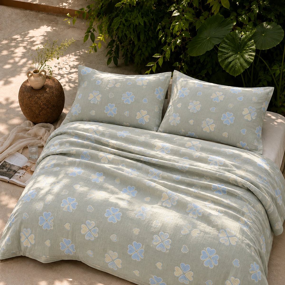 Clover Mist King Size Cotton Bedsheet Set