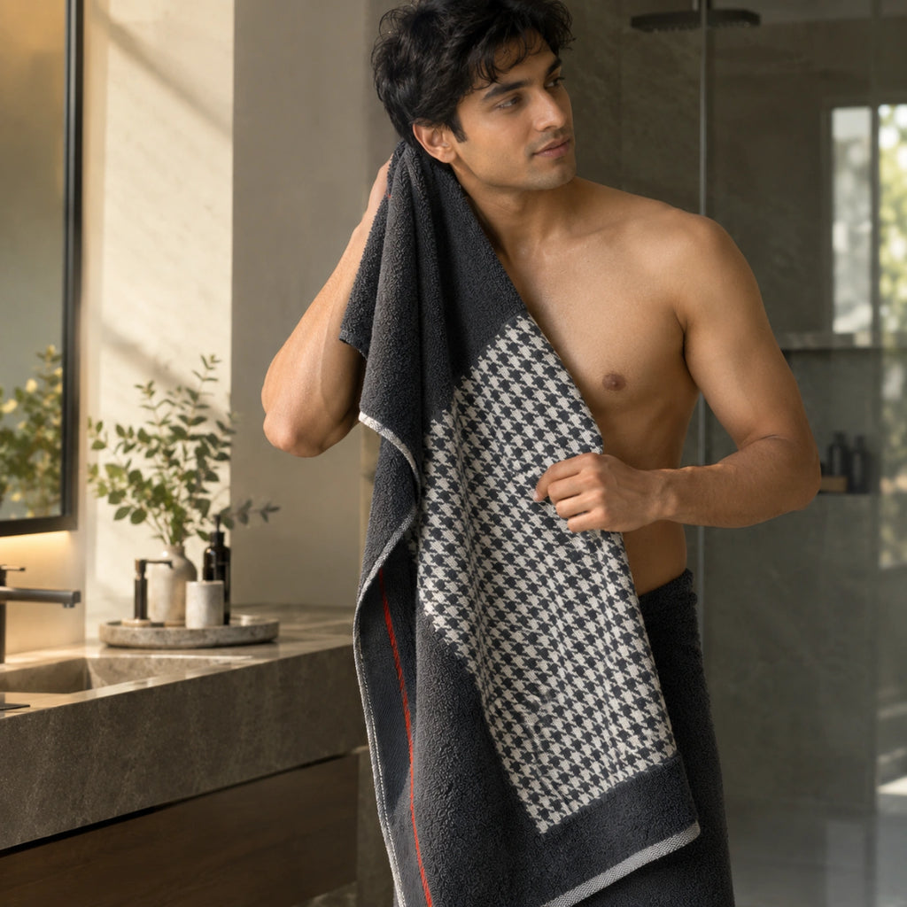 Noir Houndstooth Cotton Bath Towel